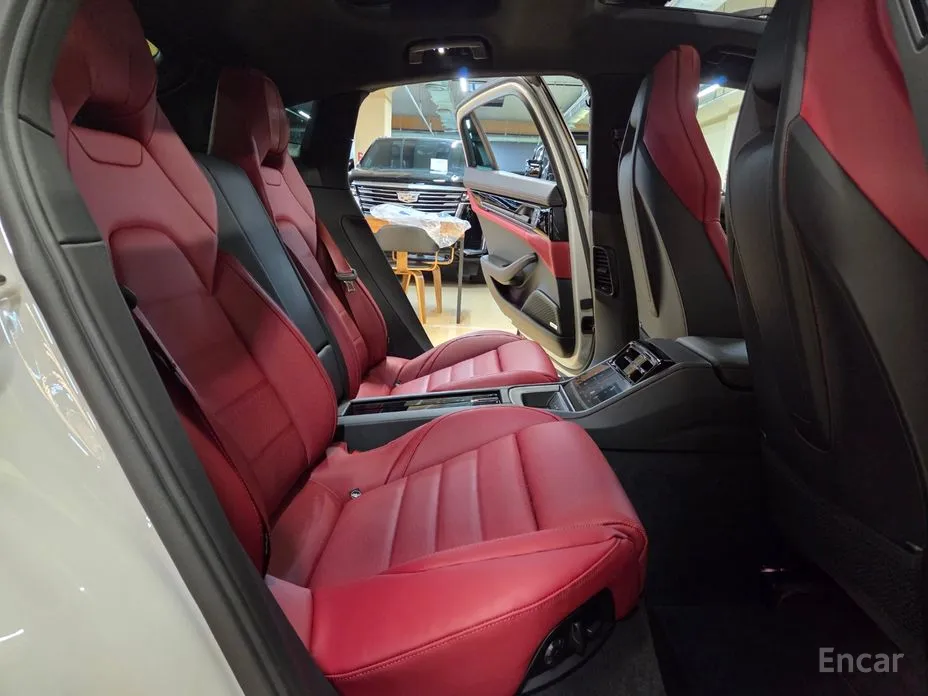 Фото 15 - Porsche Panamera