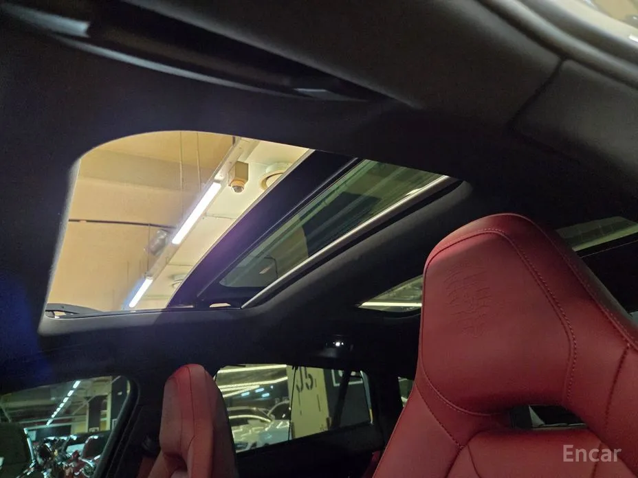 Фото 16 - Porsche Panamera