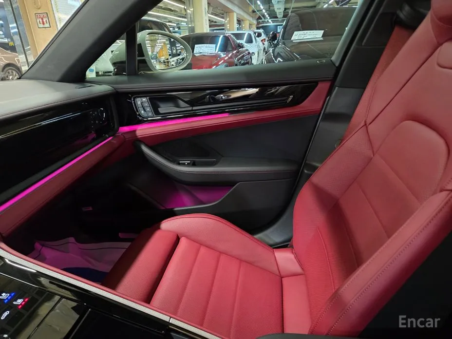 Фото 17 - Porsche Panamera