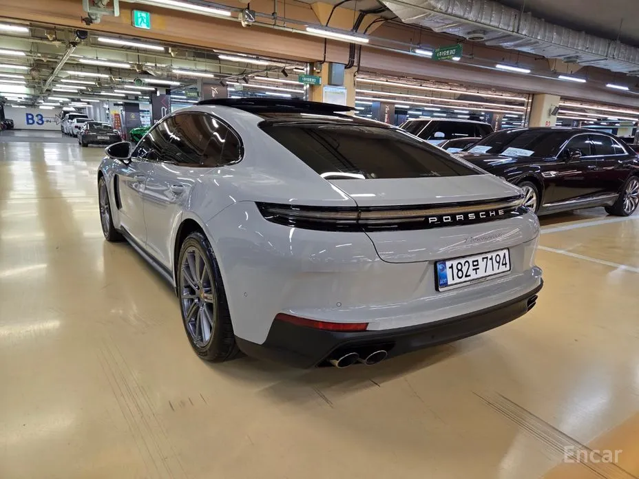 Фото 4 - Porsche Panamera