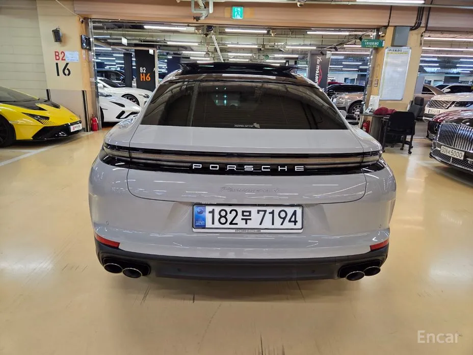 Фото 6 - Porsche Panamera