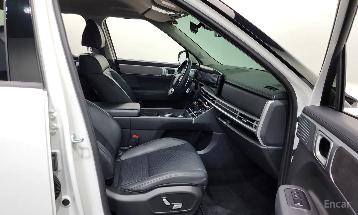 Фото 11 - Hyundai Santa Fe