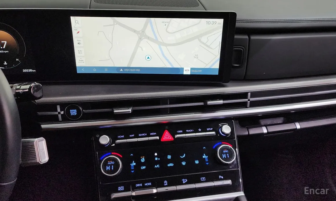 Фото 14 - Hyundai Santa Fe