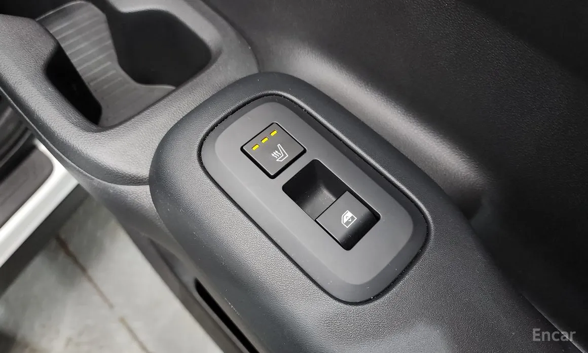 Фото 18 - Hyundai Santa Fe