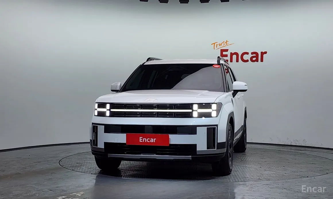 Фото 3 - Hyundai Santa Fe