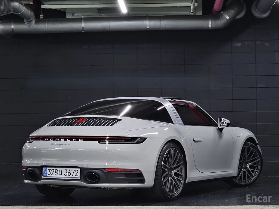 Фото 4 - Porsche 911