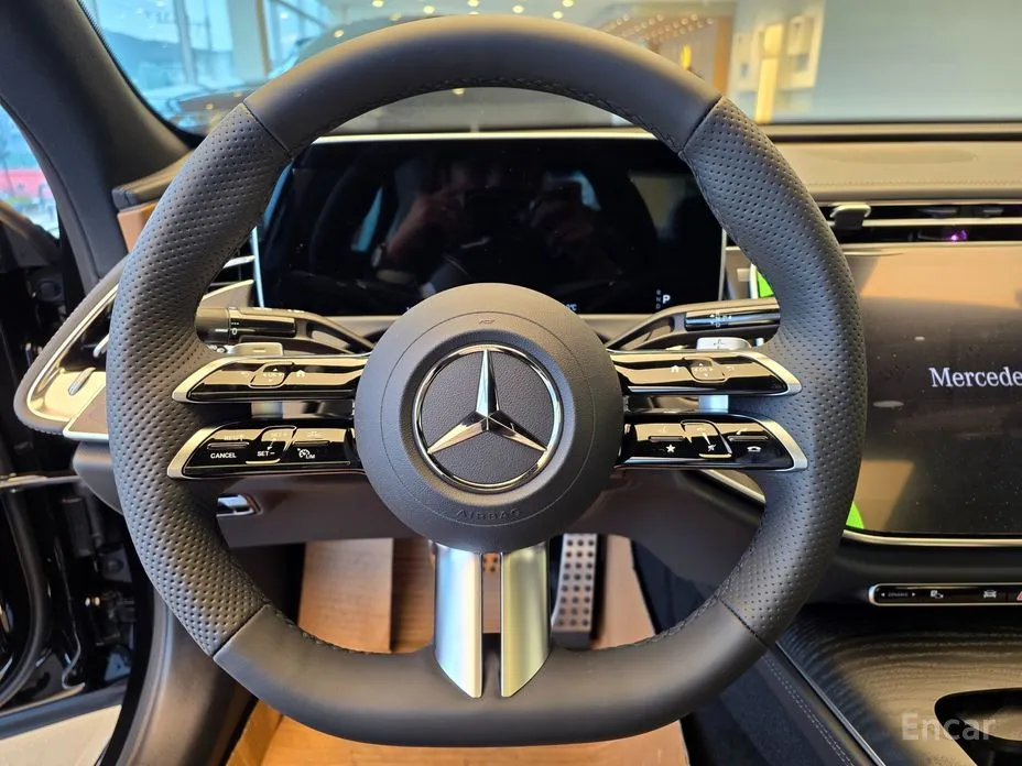 Фото 8 - Mercedes-Benz E-Class