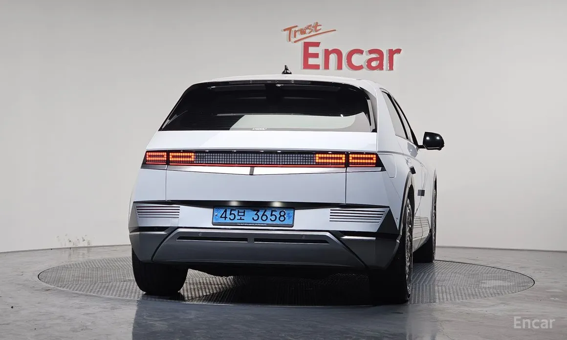 Photo 4 - Hyundai Ioniq 5