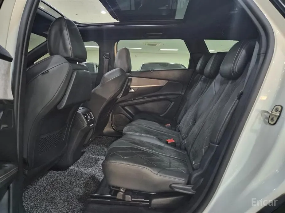 Фото 12 - Peugeot 5008