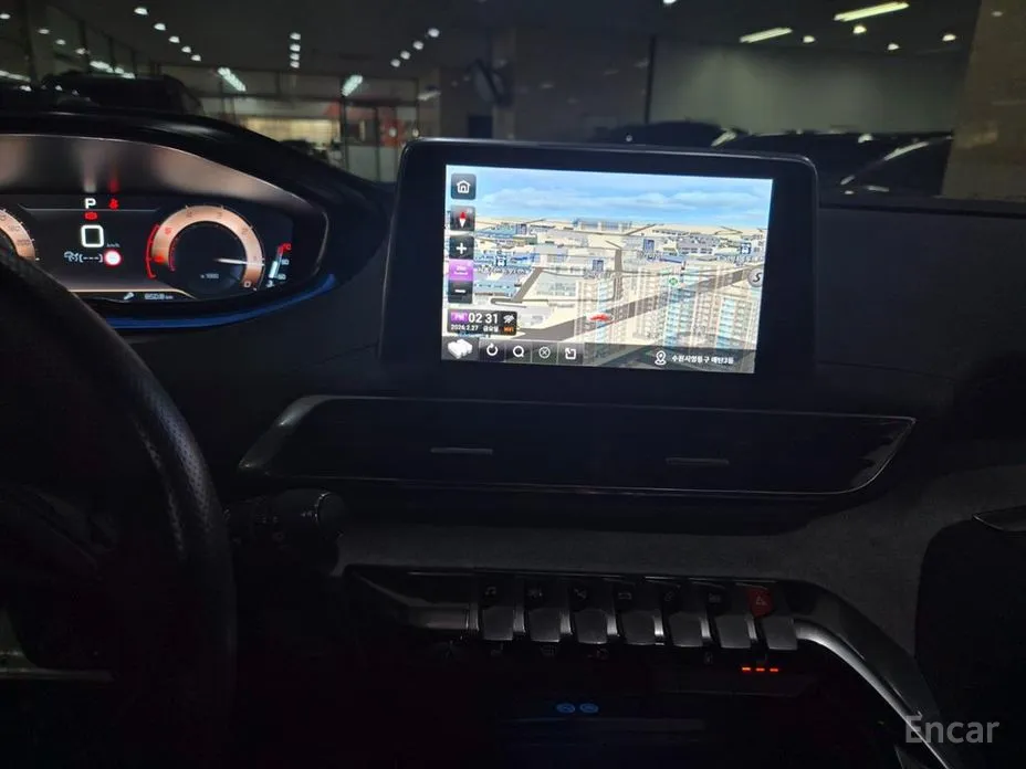 Фото 9 - Peugeot 5008