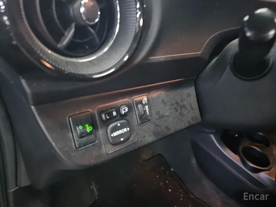 Фото 12 - Toyota Prius