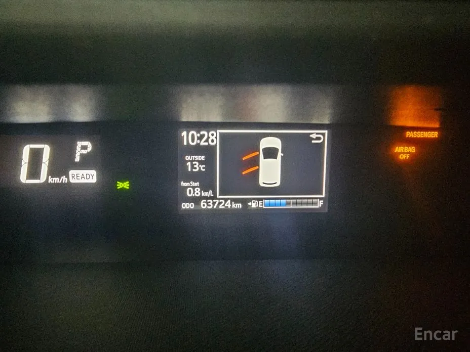 Фото 13 - Toyota Prius