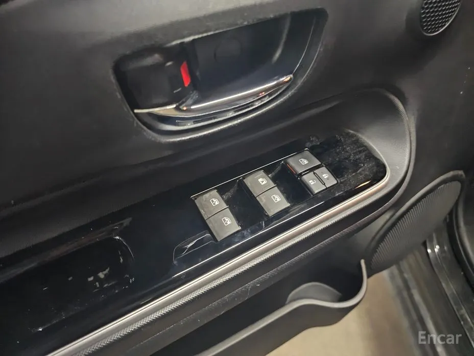 Фото 18 - Toyota Prius