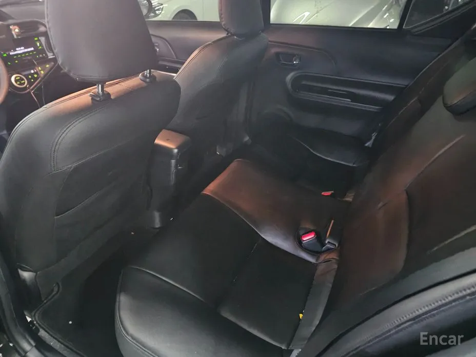 Фото 7 - Toyota Prius