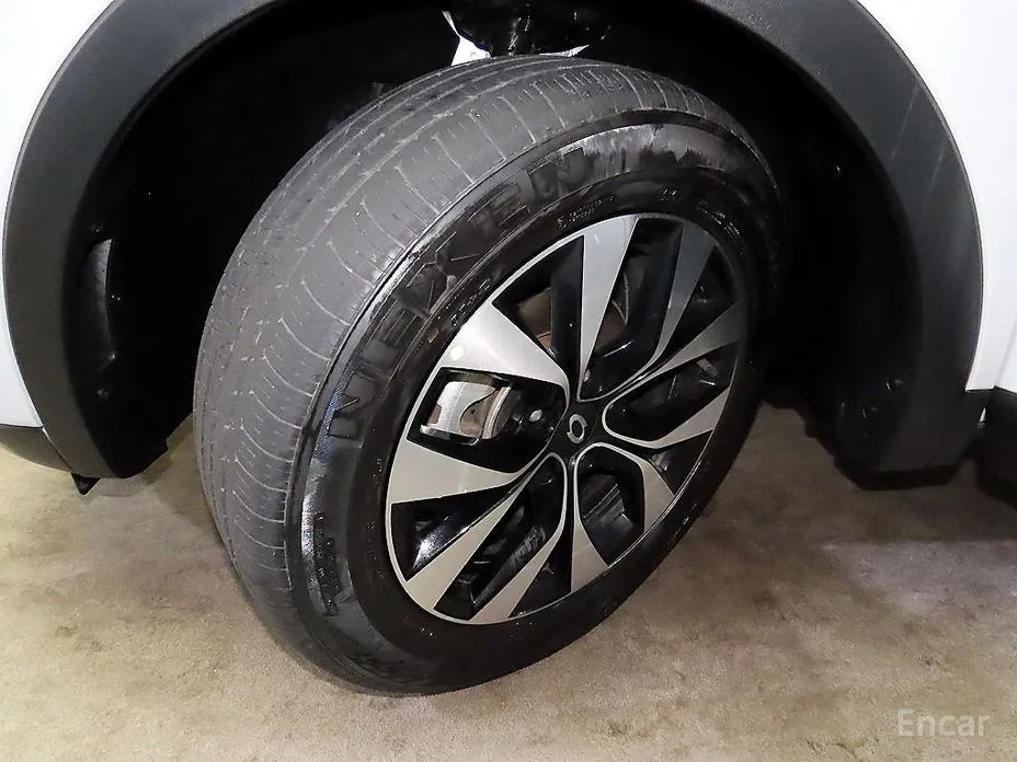 Фото 19 - Renault XM3