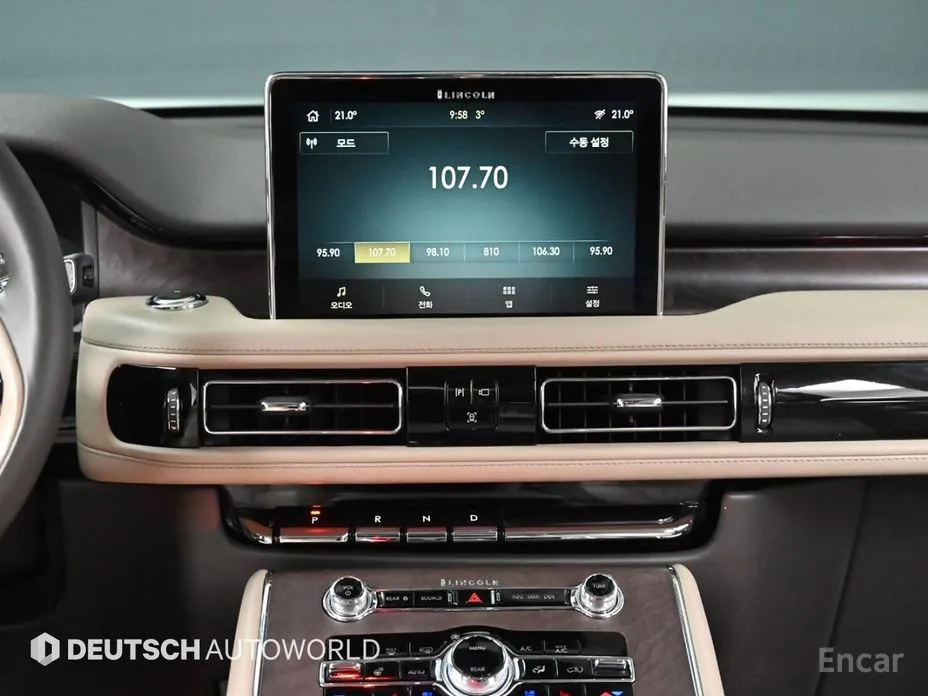 Фото 14 - Lincoln Aviator