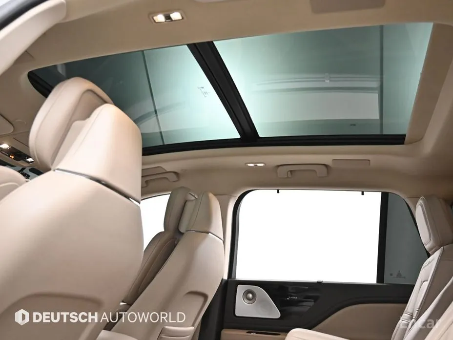 Фото 19 - Lincoln Aviator