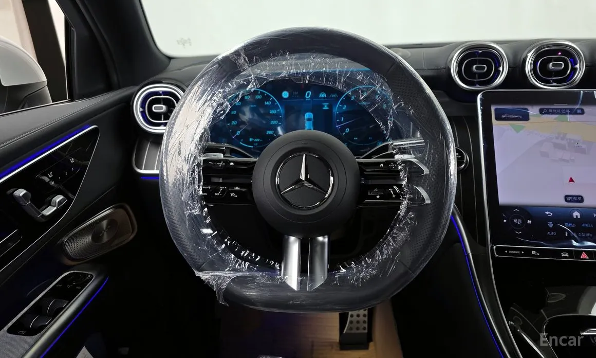 Фото 13 - Mercedes-Benz GLC-Class