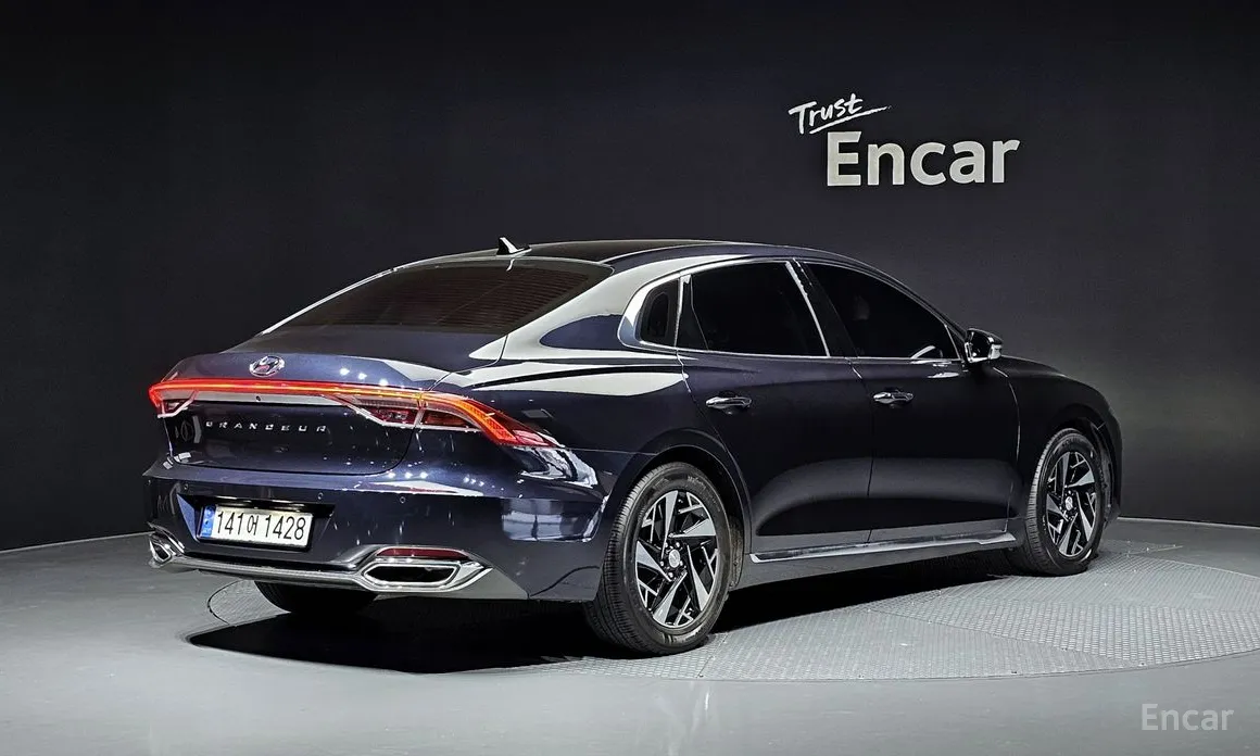 Фото 2 - Hyundai Grandeur