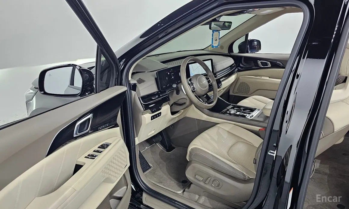 Фото 11 - Kia Carnival