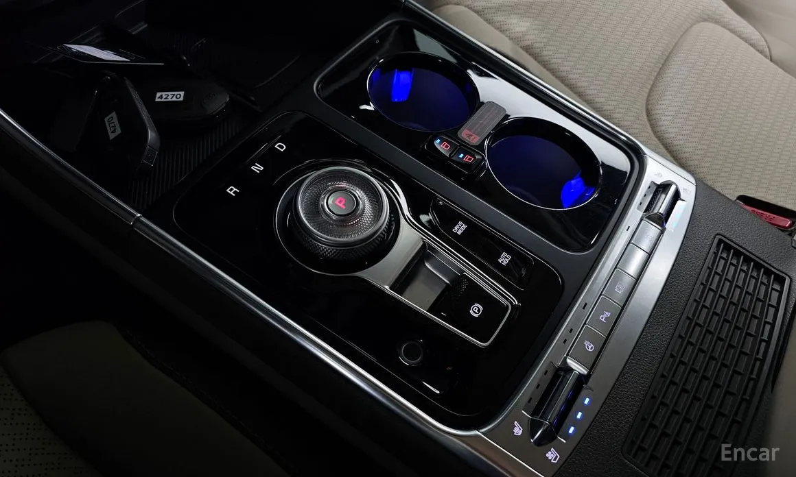 Фото 9 - Kia Carnival