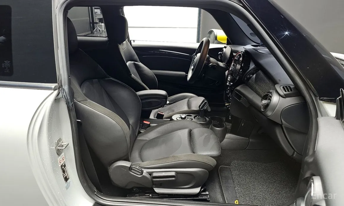 Фото 10 - Mini Cooper