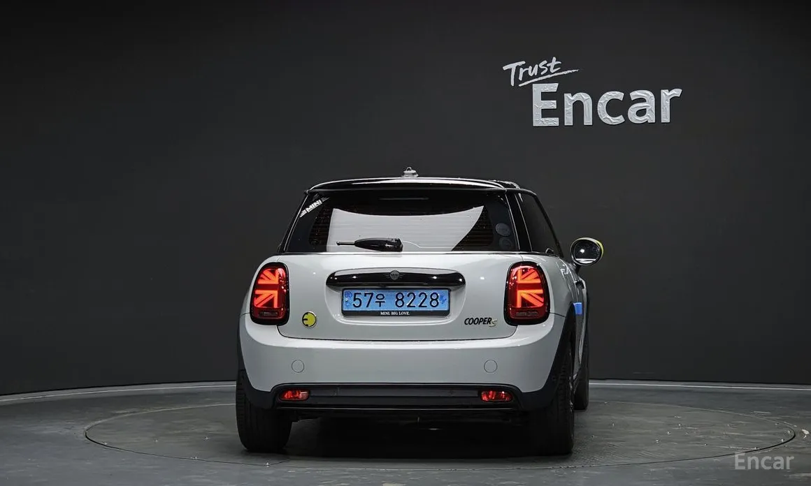 Фото 4 - Mini Cooper