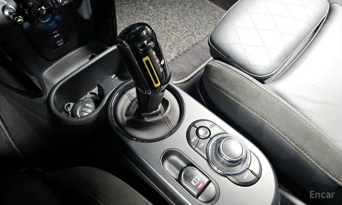 Фото 9 - Mini Cooper