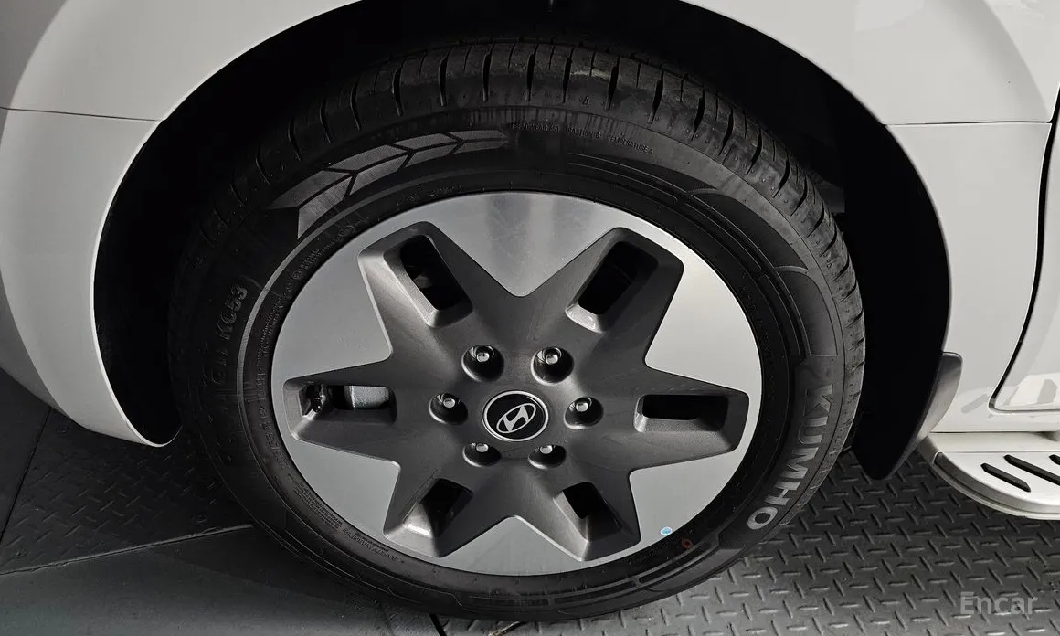 Фото 5 - Hyundai Staria