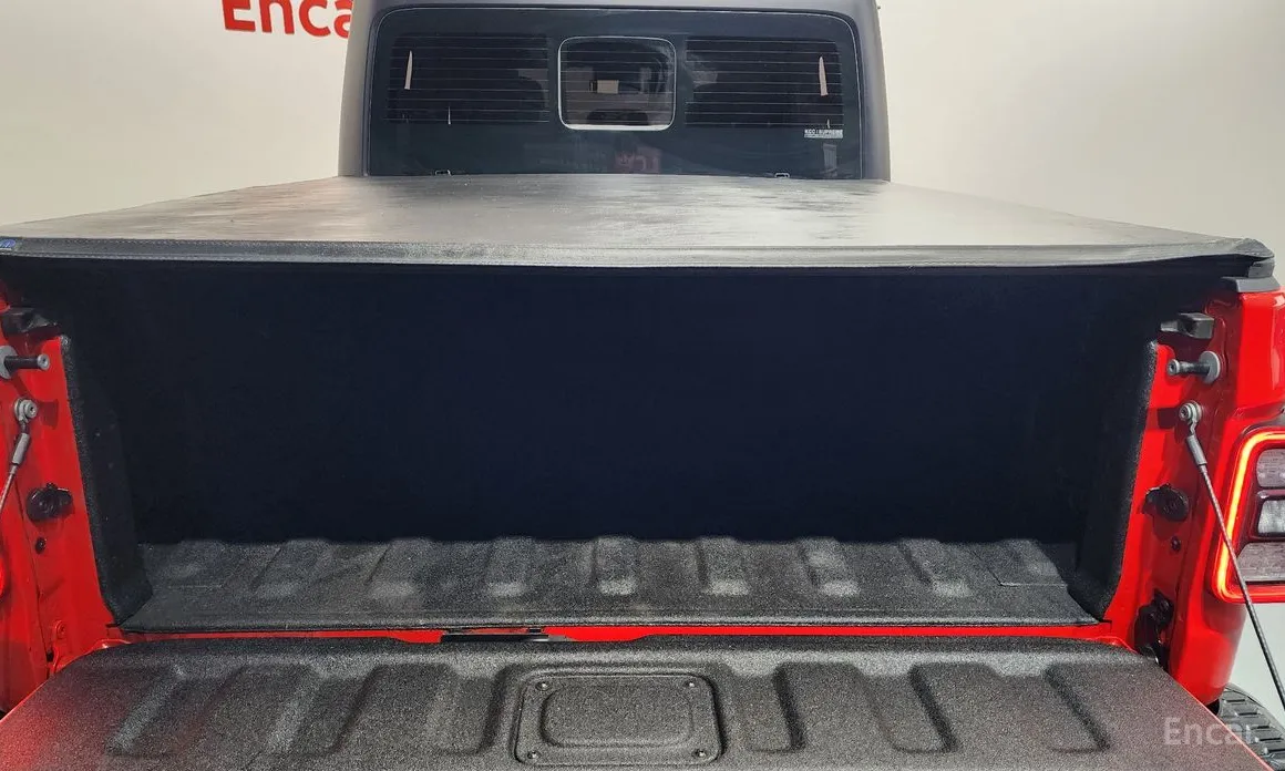 Фото 20 - Jeep Gladiator