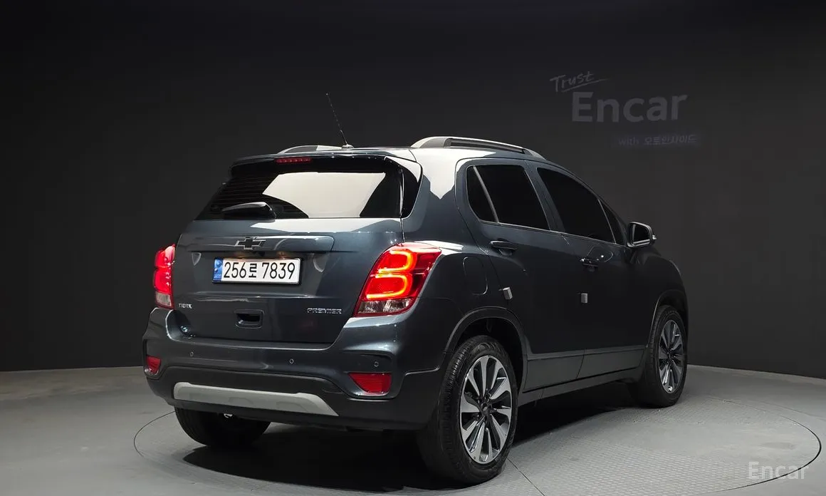 Фото 2 - Chevrolet Trax