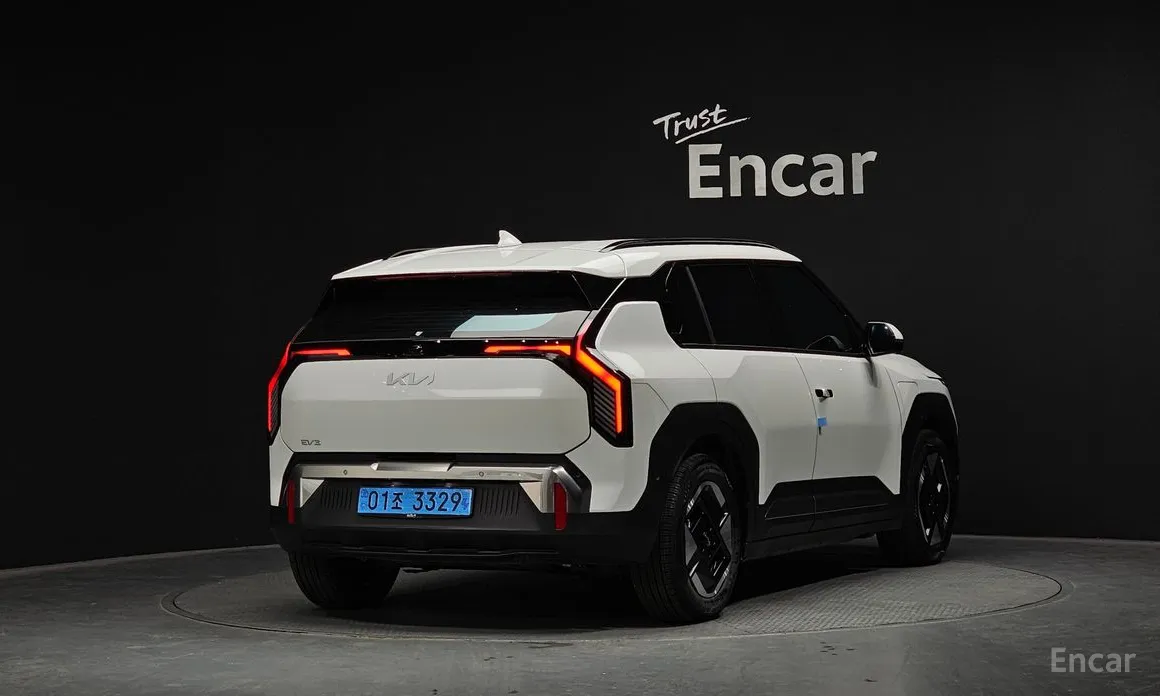 Фото 2 - Kia EV3