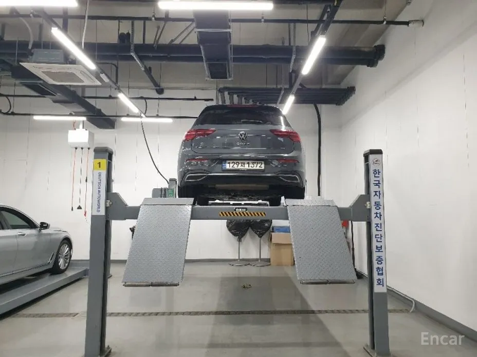 Фото 2 - Volkswagen Golf