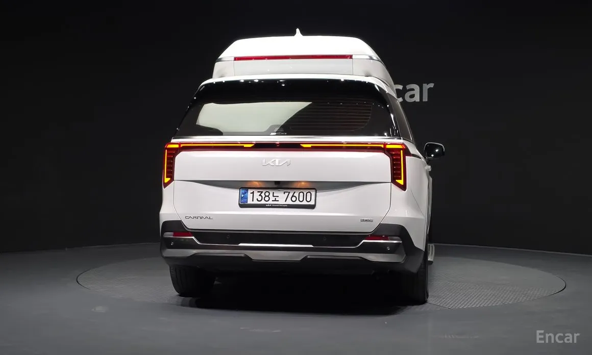 Фото 4 - Kia Carnival