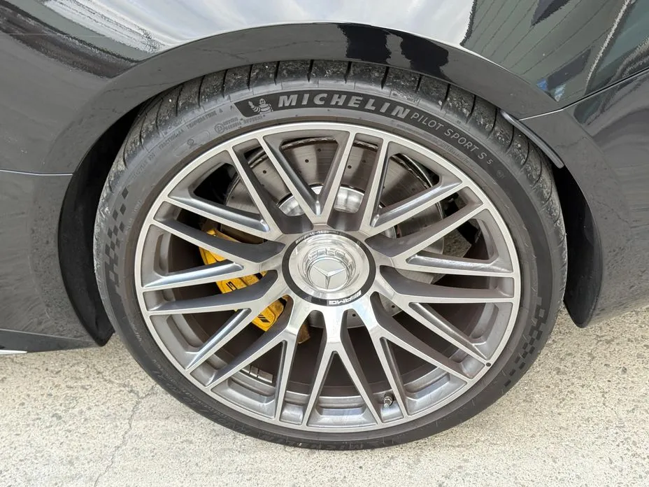 Фото 5 - Mercedes-Benz AMG GT