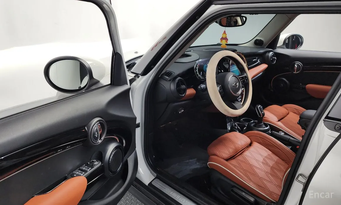 Фото 10 - Mini Cooper