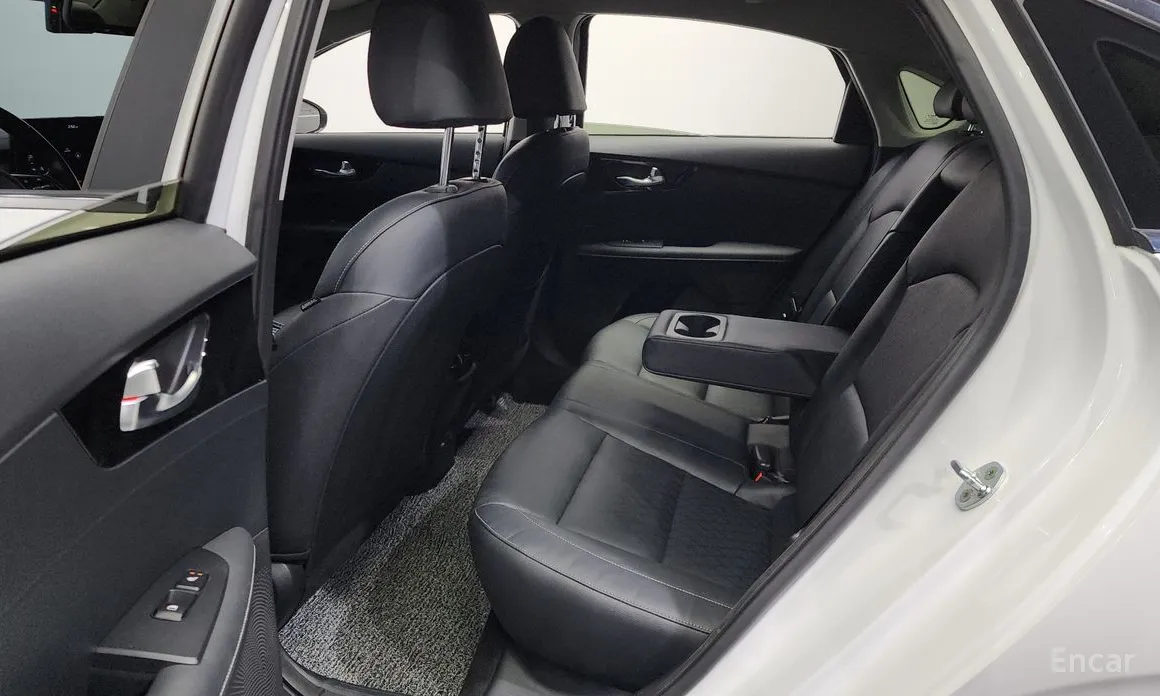 Фото 12 - Kia K3