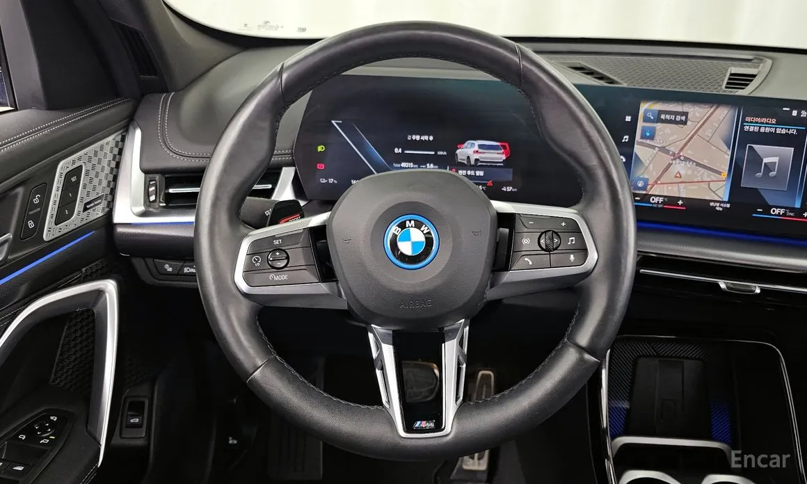 Фото 13 - BMW iX1