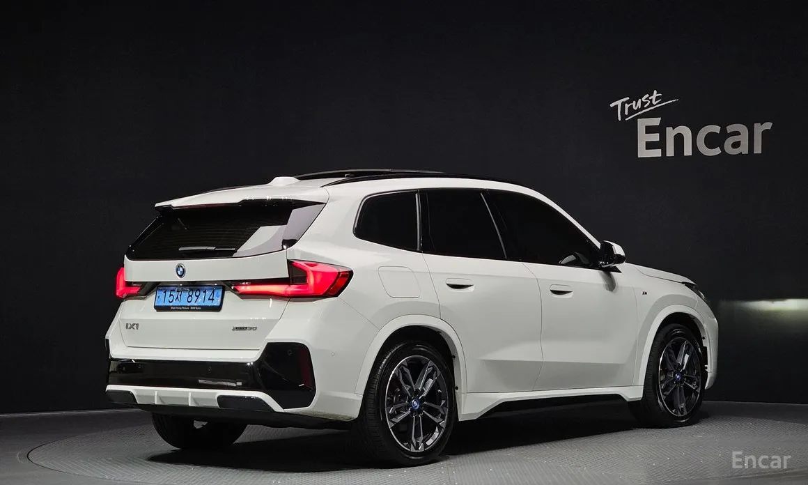 Фото 2 - BMW iX1