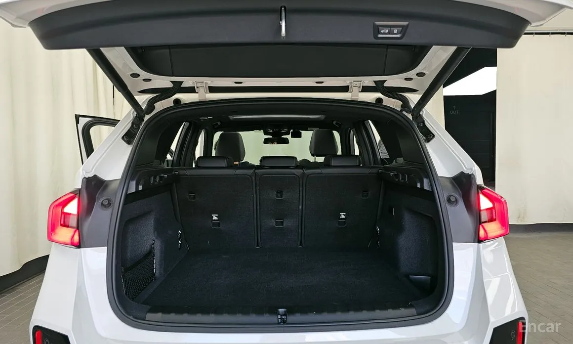 Фото 20 - BMW iX1