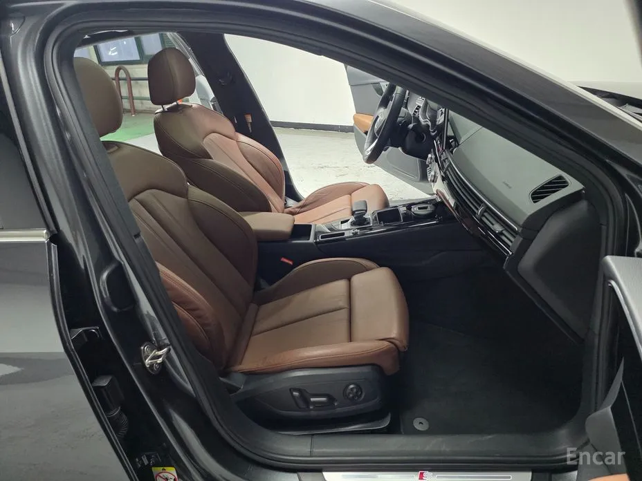 Фото 11 - Audi A4