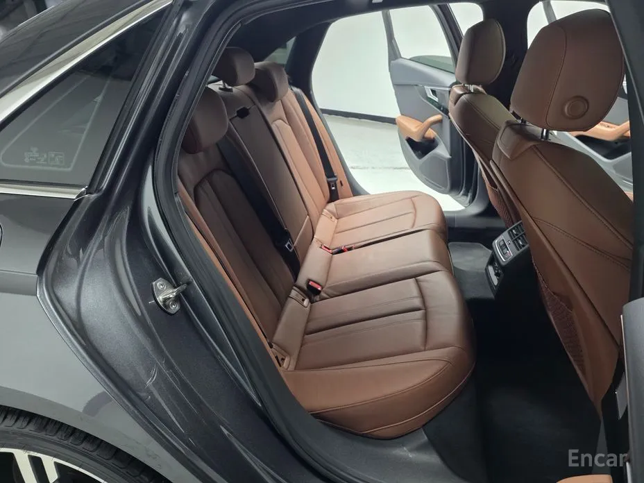 Фото 12 - Audi A4