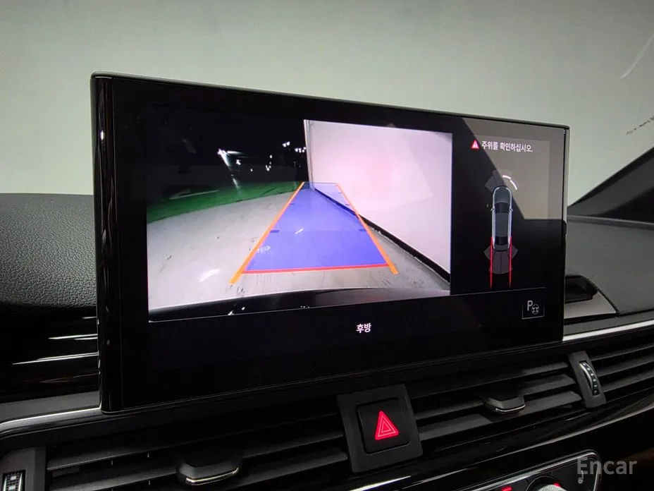 Фото 14 - Audi A4