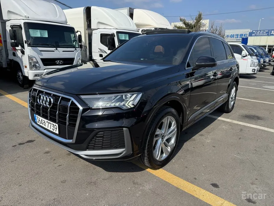 Фото 1 - Audi Q7
