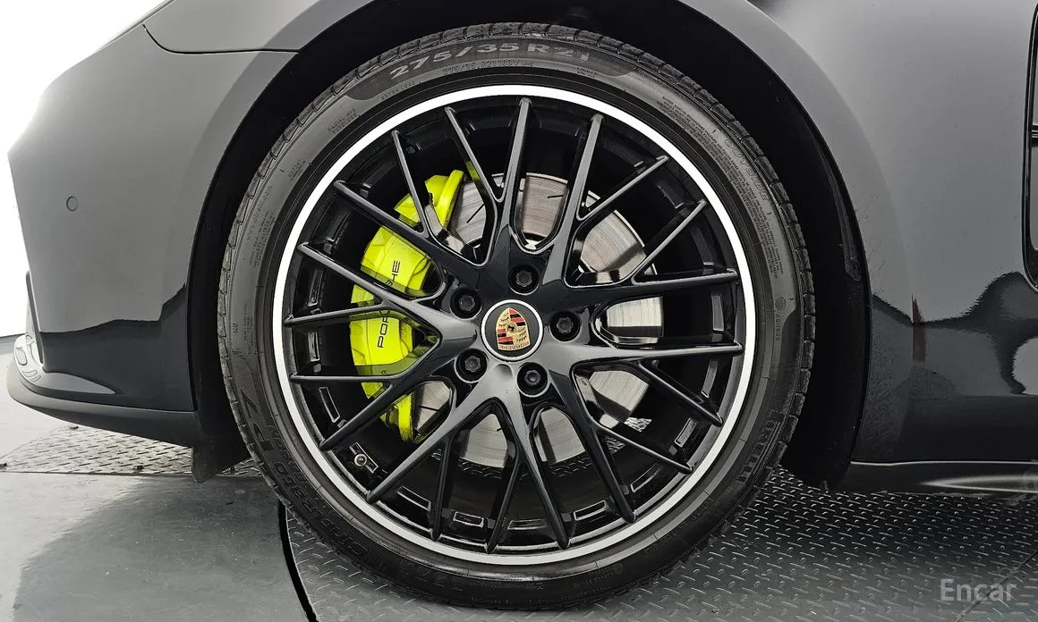 Фото 5 - Porsche Panamera