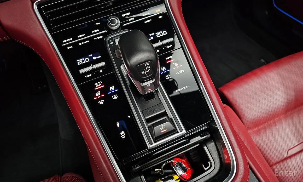 Фото 9 - Porsche Panamera