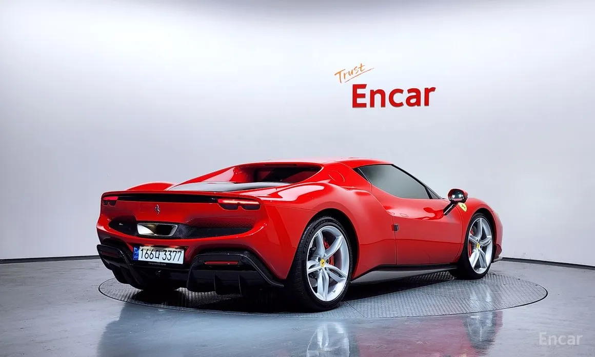 Фото 2 - Ferrari 296