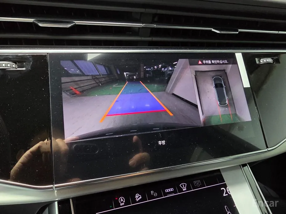 Фото 13 - Audi Q7