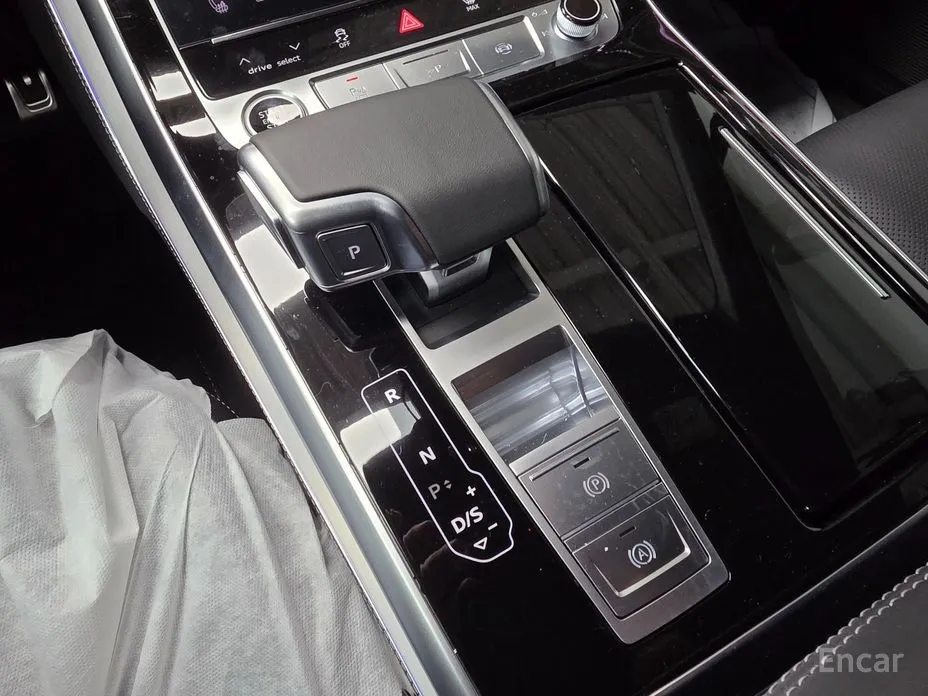 Фото 15 - Audi Q7