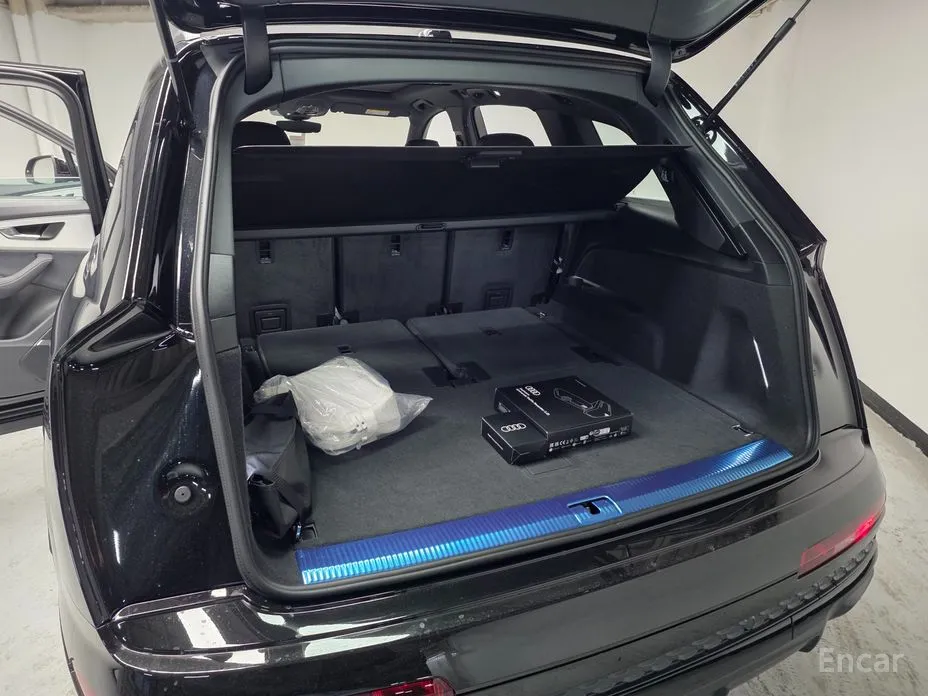 Фото 19 - Audi Q7